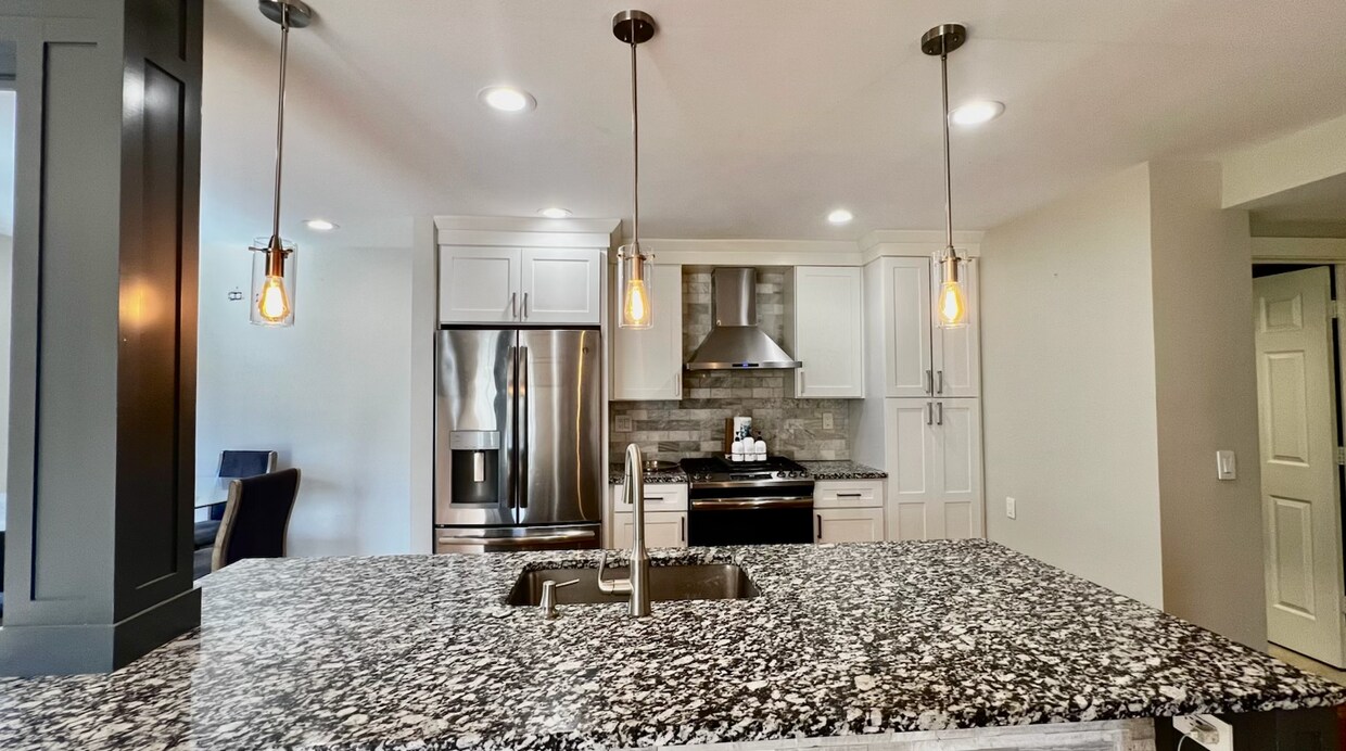 Foto principal - 8515 Winchester Dr
