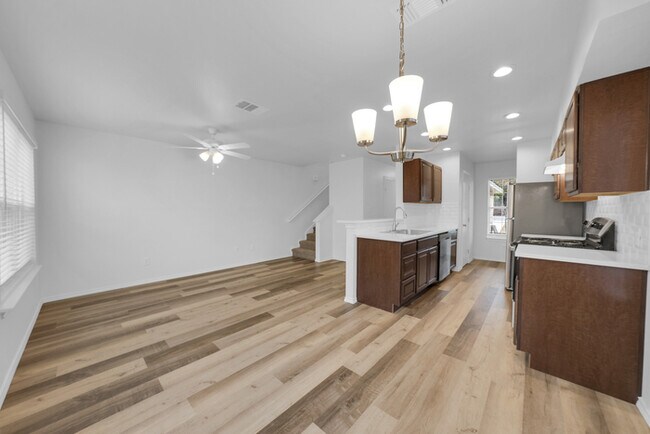 Building Photo - 9927 Bilbrook Pl