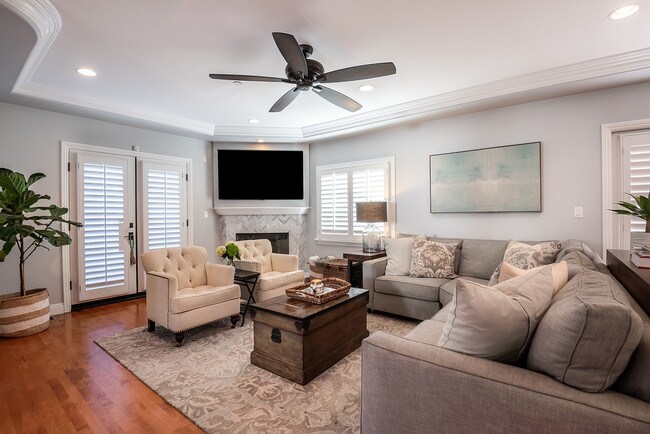 Living Room - 162 Monterey Blvd