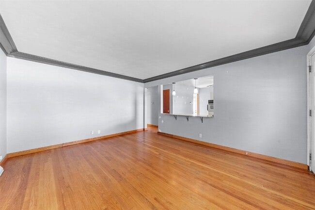 Building Photo - 3735 Koeln Ave