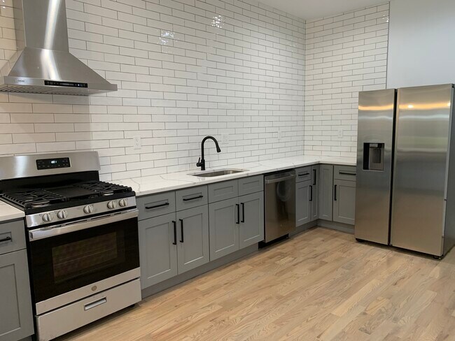 Foto del edificio - 2241 W Cumberland St