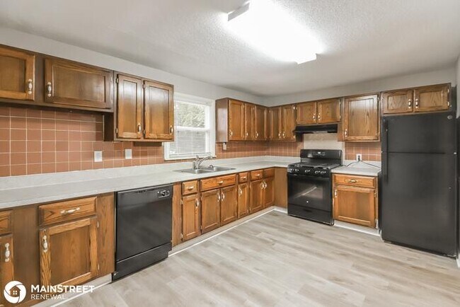 Foto del edificio - 16101 VICIE AVE, BELTON, MO 64012