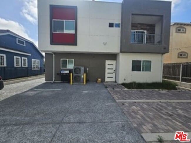 Foto del edificio - 868 N Edgemont St