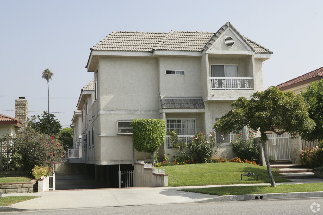 Primary Photo - Vine Court