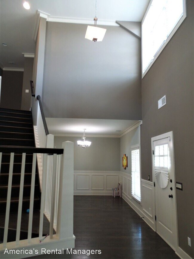 Foto del edificio - 4 br, 2.5 bath House - 4645 Riverview Drive
