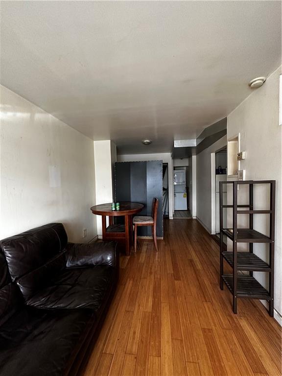 Foto del edificio - 2871 Cropsey Ave