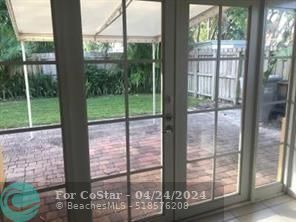 Building Photo - 231 NE 24th Ave