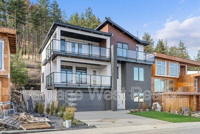 Building Photo - 3738 Astoria Dr