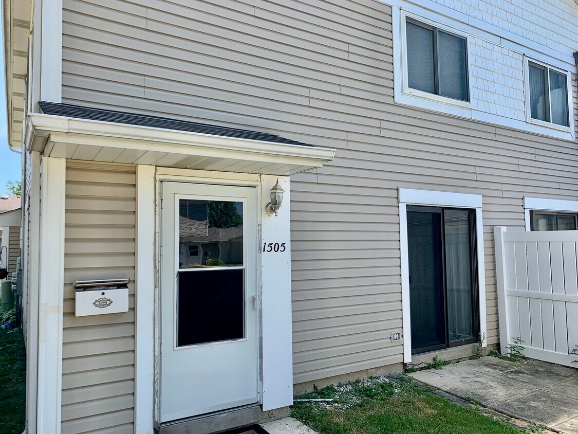 Primary Photo - 1505 Cornell Ct