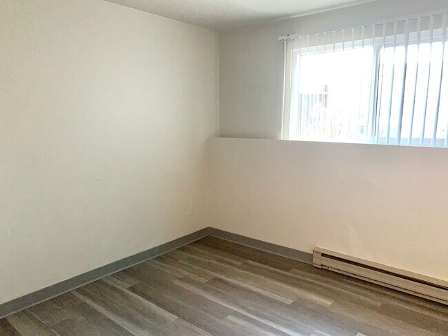 Foto del edificio - 4501 Boardwalk Dr