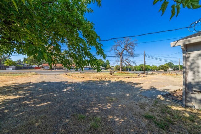 Foto del edificio - Adorable and clean country property locate...