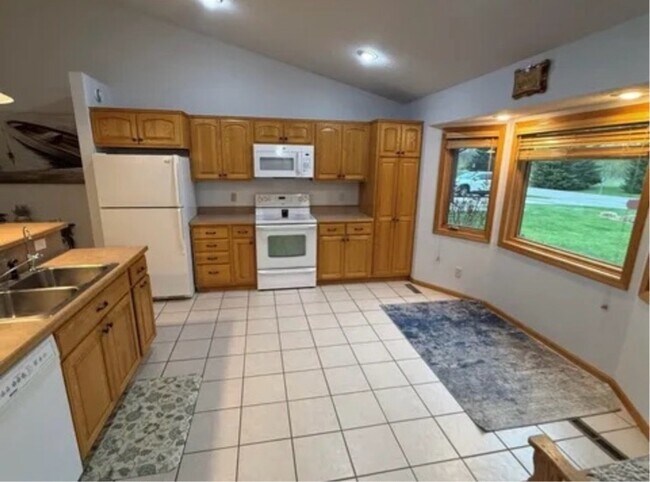 Foto del edificio - 20170 Sugarbrooke Ln