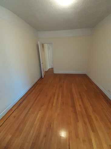 Building Photo - 2148 Barnes Ave
