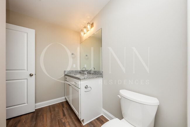 Building Photo - 2088 Miramar Cir