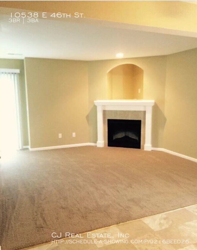 Foto del edificio - 10538 E 46th St