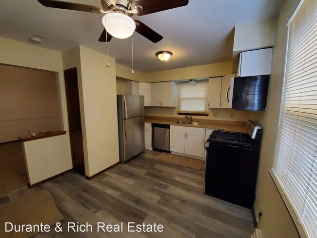 Building Photo - 3 br, 2 bath House - 5005 N 106th St