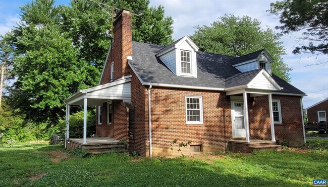 Building Photo - 168 Madison Rd