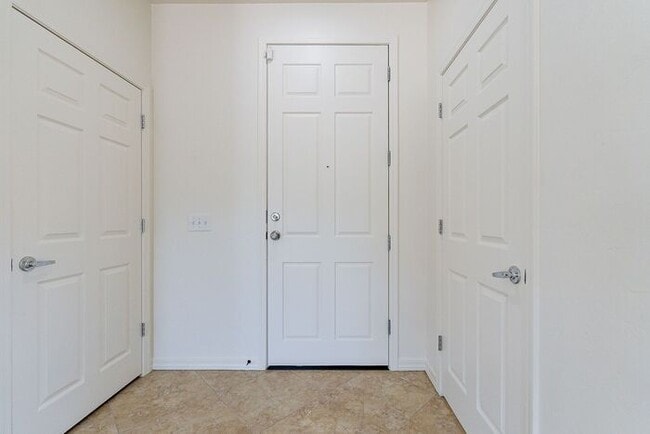Building Photo - 3 Bedroom House in Sahuarita