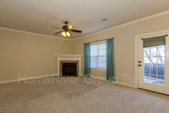 Foto del edificio - 11212 S Cedar St