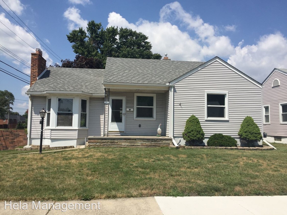 Foto principal - 21705 Virginia Ave