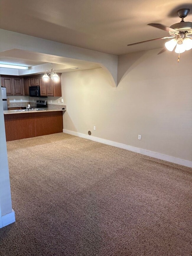 Building Photo - 9965 W Rosecroft Ct