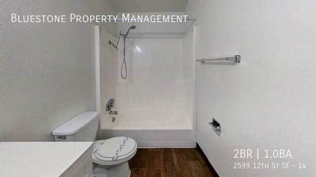 Foto del edificio - 2 Bedroom in South Salem - Apply Now!