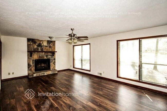 Foto del edificio - 376 Mill Ridge Way