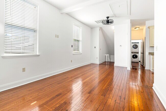 Foto del edificio - 2324 Ursulines Ave