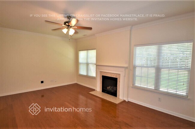 Foto del edificio - 3411 Crutchfield Pl
