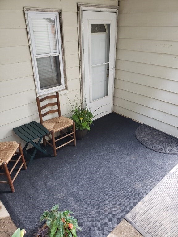 79 Summit Ave Unit 2, North Adams, MA 01247 Room for Rent in North