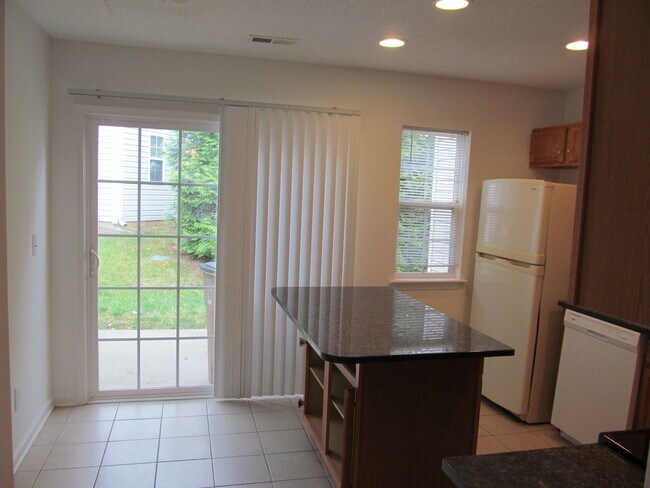 Foto del edificio - Greensboro Wendover area.