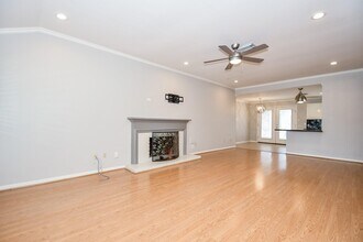 Building Photo - 3402 Hidden Creek Dr