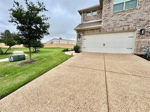 Building Photo - 1045 Keswick Dr