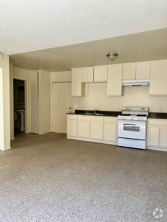 Building Photo - 255 Loma Dr
