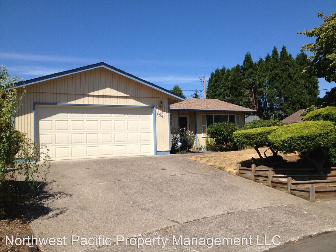 3 br, 2 bath House 4541 Pullman Court SE House Rental in Salem, OR