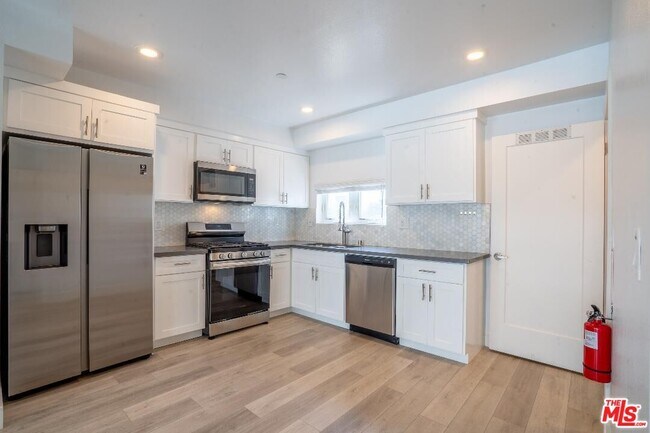 Foto del edificio - 608 N Gramercy Pl