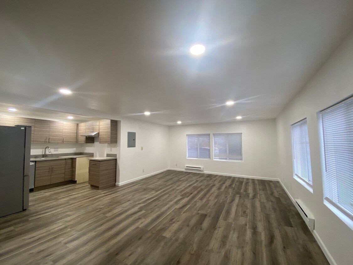 Foto principal - 605 Ambaum Blvd SW