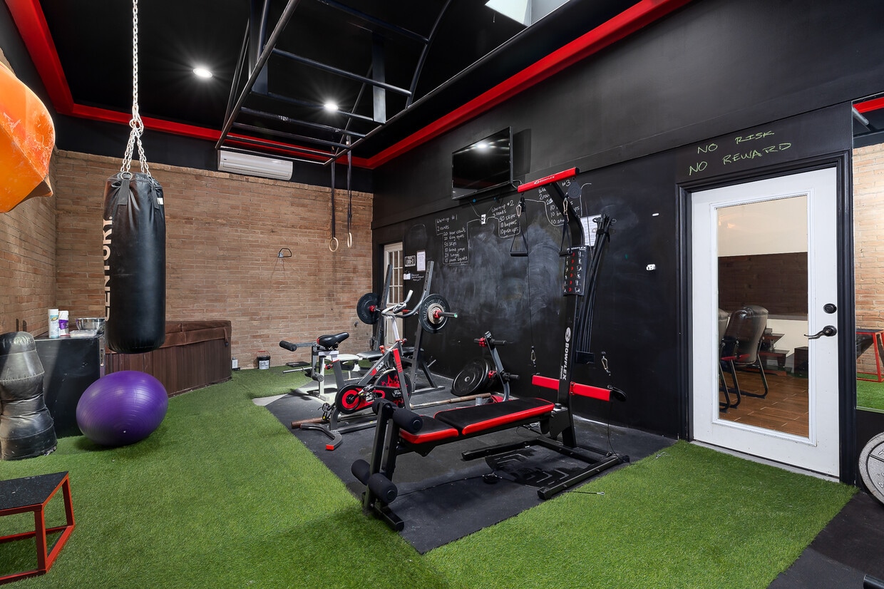 Foto principal - 608 W Jonquil Ave