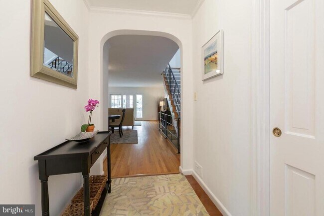 Building Photo - 3707 Huntington St NW