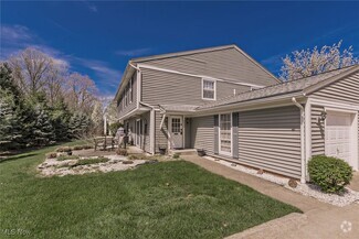 Building Photo - 9859 Independence Dr