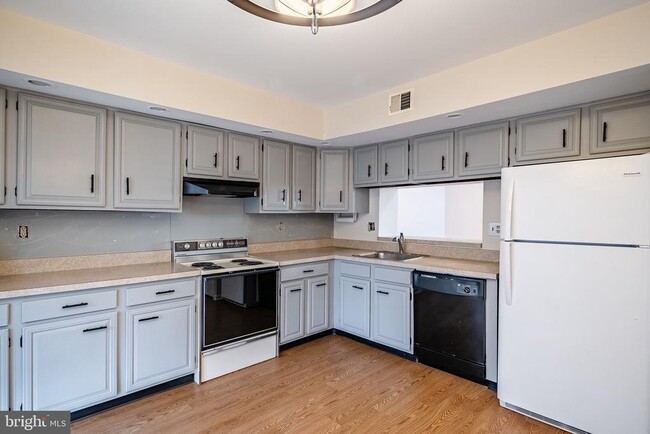 Foto del edificio - 1504 Linden Way