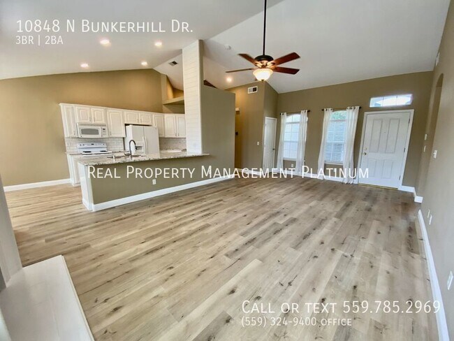 Foto del edificio - 10848 N Bunker Hill Dr