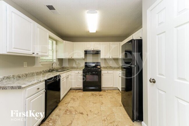 Foto del edificio - 6388 Phillips Ct