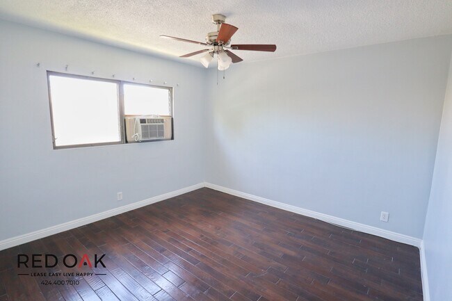 Foto del edificio - 1038 N Sierra Bonita Ave