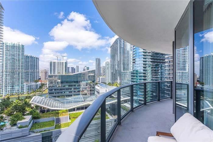 Foto principal - 45 SW 9th St