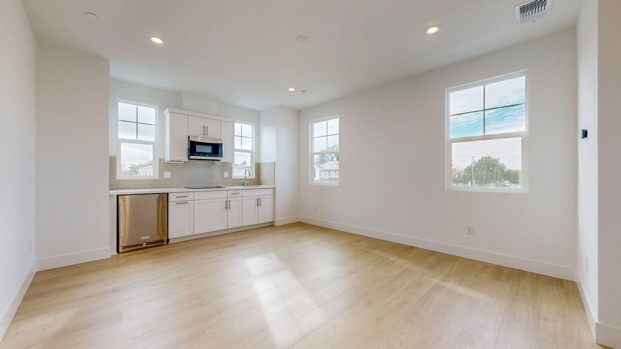 Foto principal - 2782 Sassy St