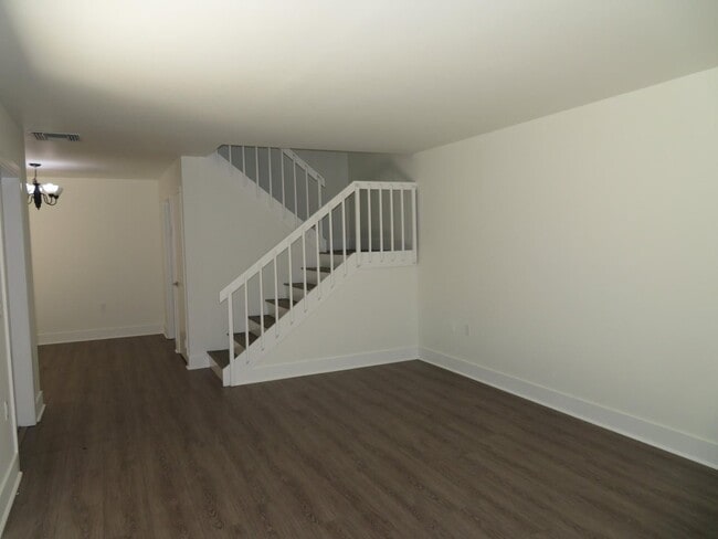 Photo - 1700 Embassy Dr (West Palm Beach, FL) Apartment