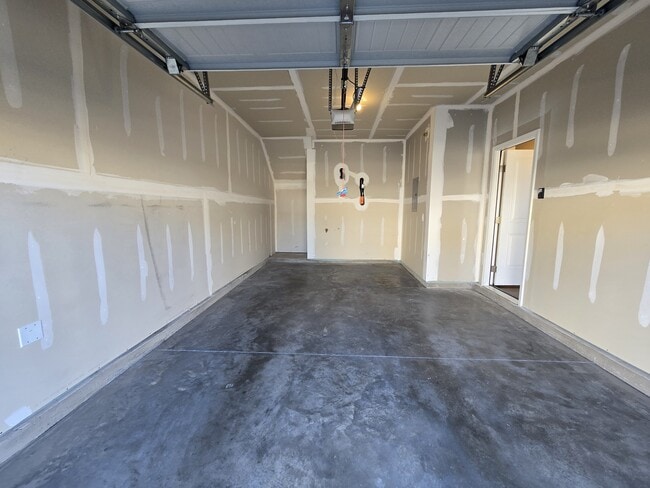 Foto del edificio - 865 Falls Grove Trl