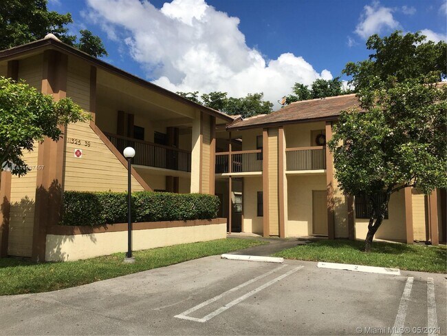 Building Photo - 11329 Royal Palm Blvd