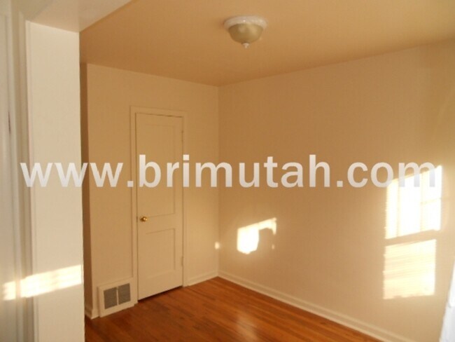 Foto del edificio - 1189-1191 S 1100 E